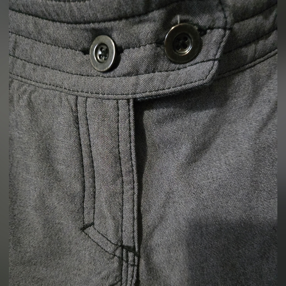 Lululemon Ride On Grey Women's Shorts. Size 2 - Picture 5 of 14